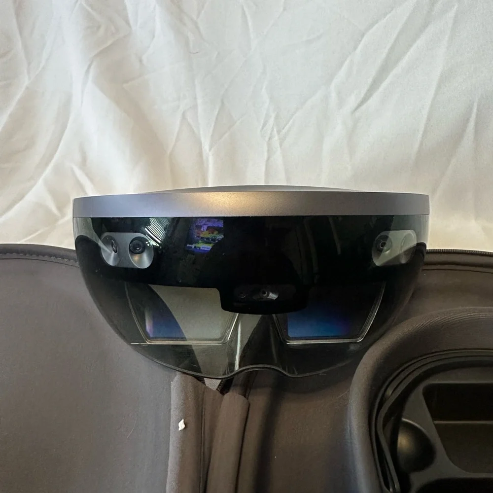 Microsoft HoloLens Developer Edition 1st Generation & Genuine Carry Case
